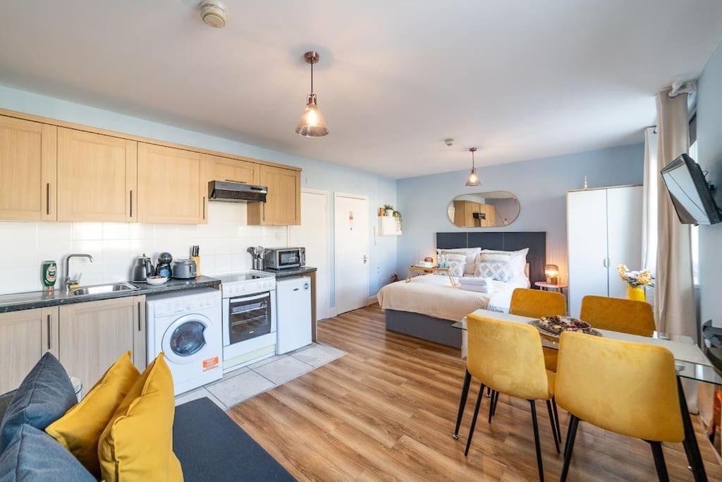 Hyde Park-Notting Hill London Studio Apartment Bagian luar foto